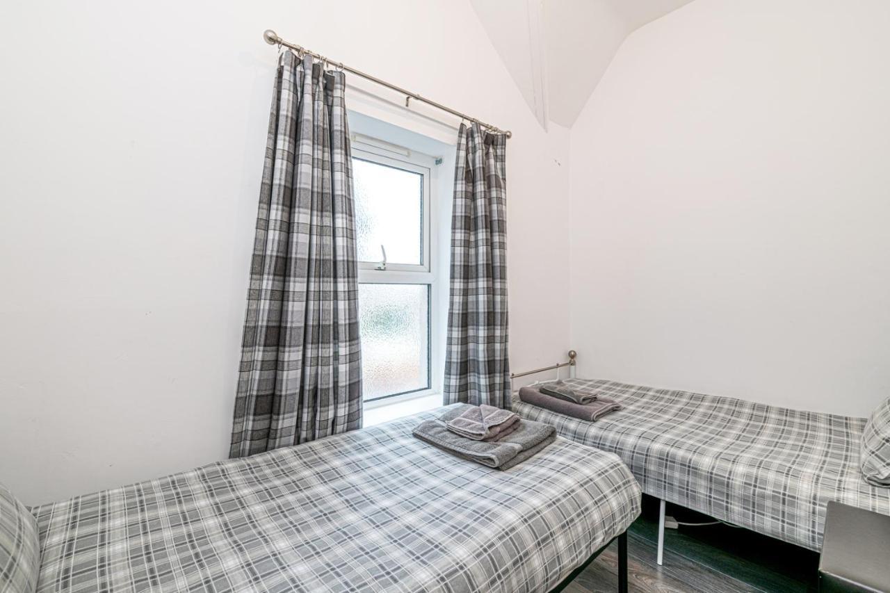 Two Bedroom Holiday Apartment Colwyn Bay Exterior foto
